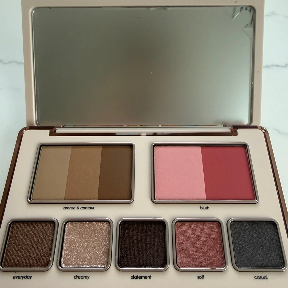 Natasha Denota and Beauty In The Clouds Eyeshadow Palette bundle - nudes/pinks